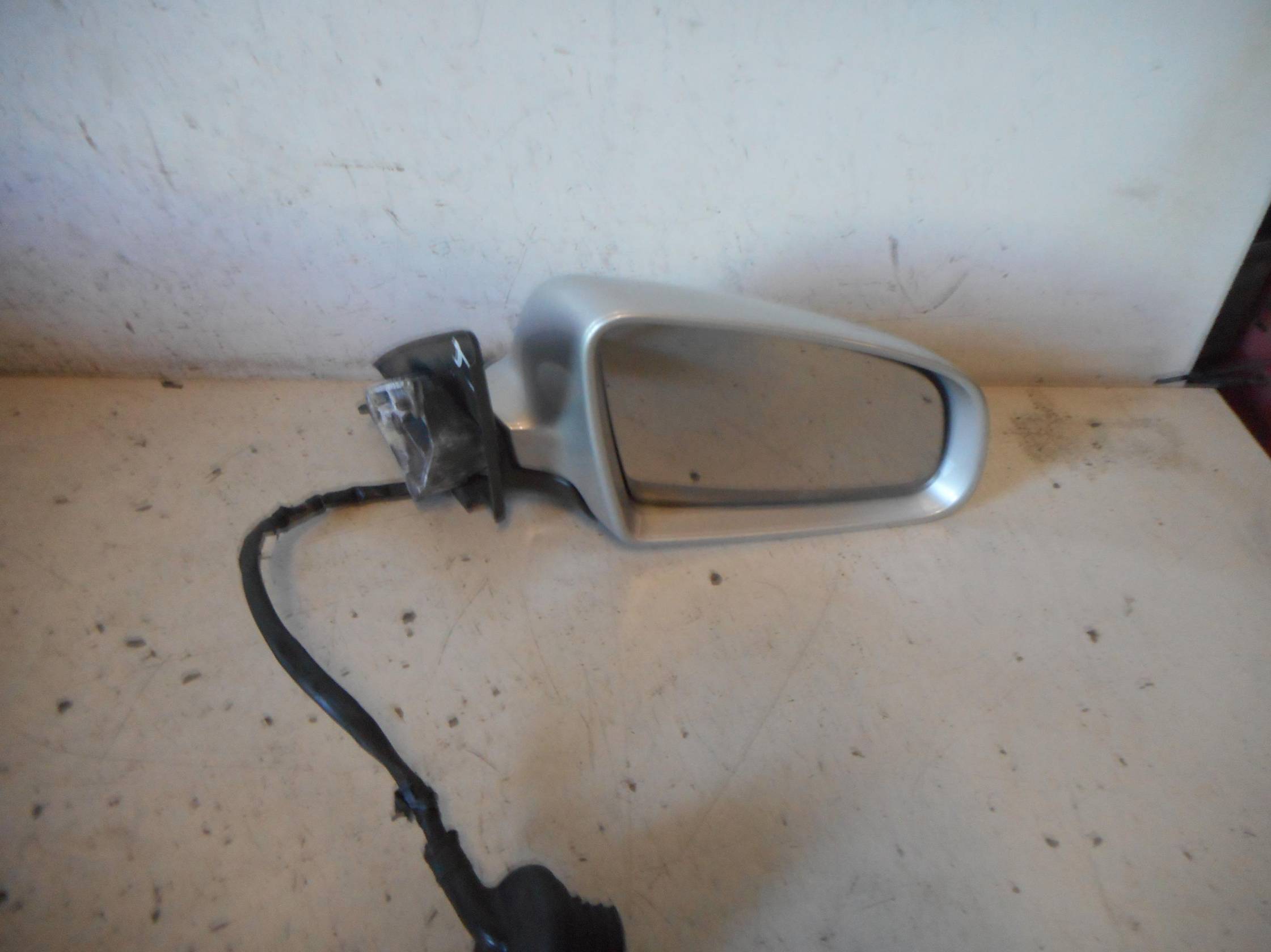 Retrovisore est. regolaz. elettr. dx.